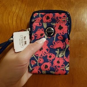 Coach wrislet NWT
